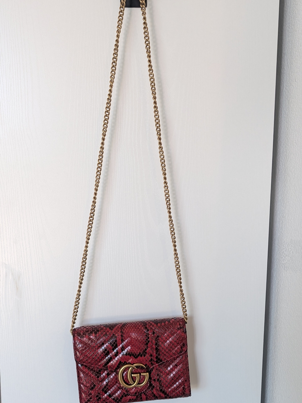 Gucci Red Python Print GG Marmont Wallet On Chain - Picture 2 of 13